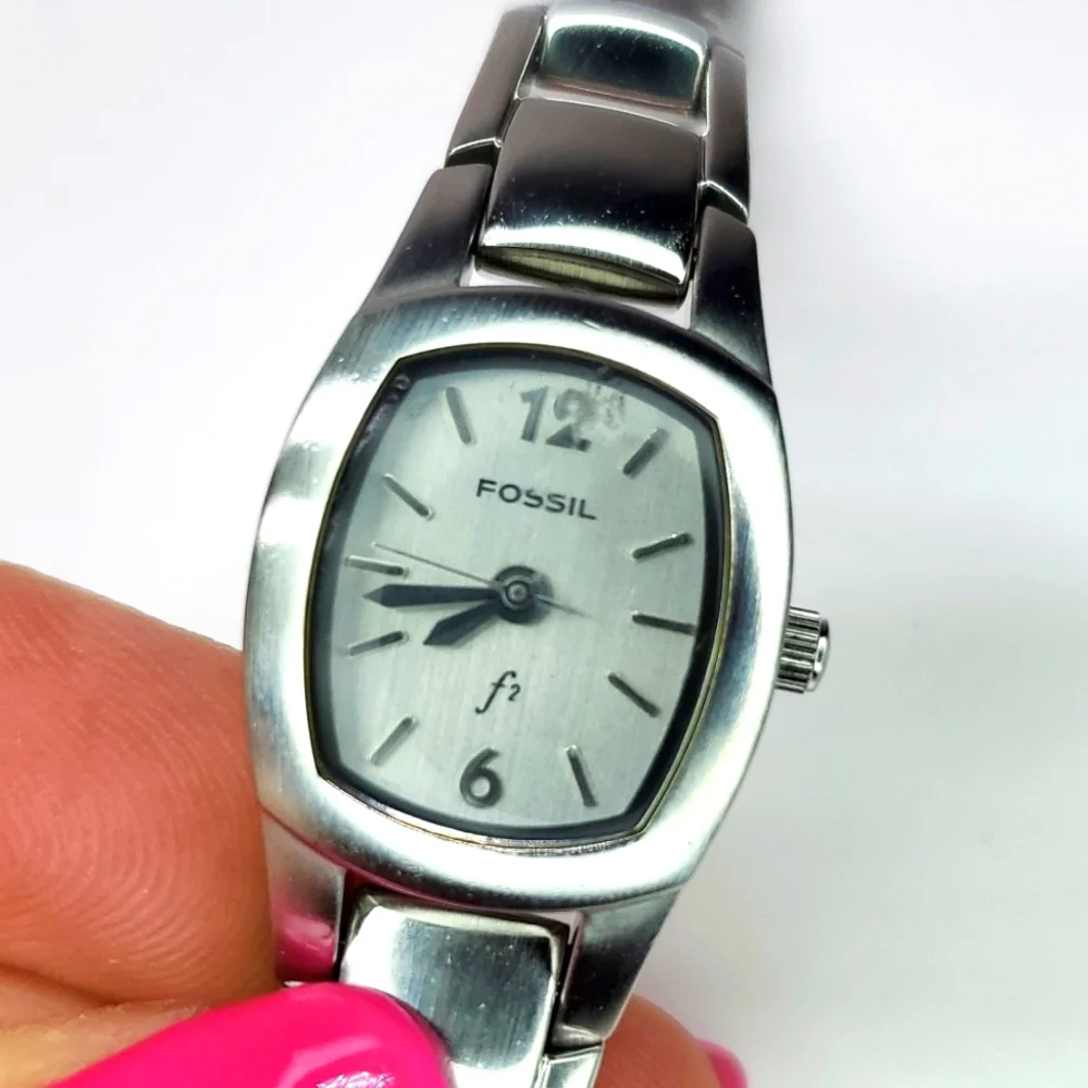 Vintage Fossil F² Watch ES9526 Silver Tone Steel Band White Face Swiss Parts